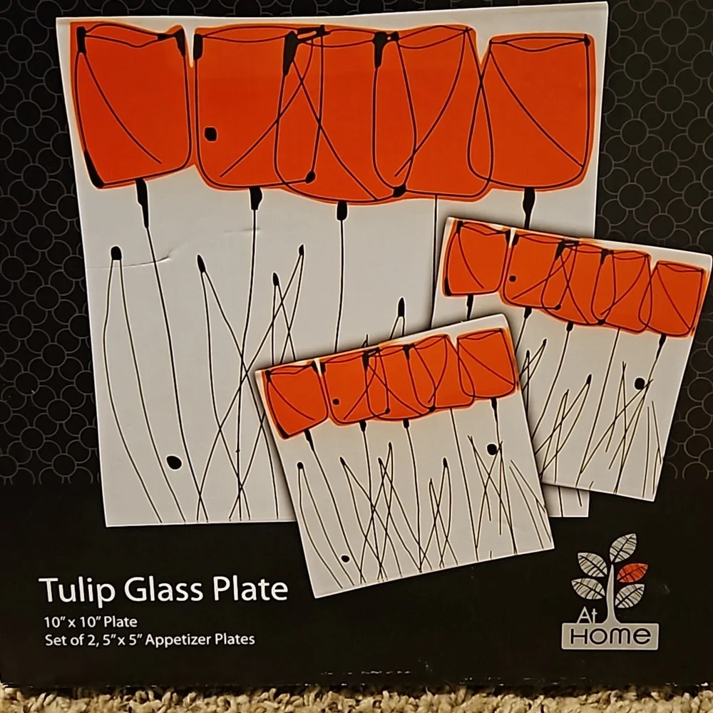 Tulip Glass Plate Serving Set (3 pc) NWT